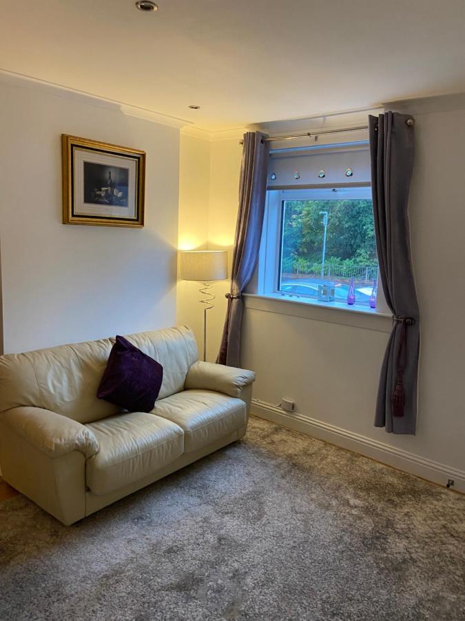 Cheerful One Bedroom Cottage With Parking Space. Glasgow Ngoại thất bức ảnh