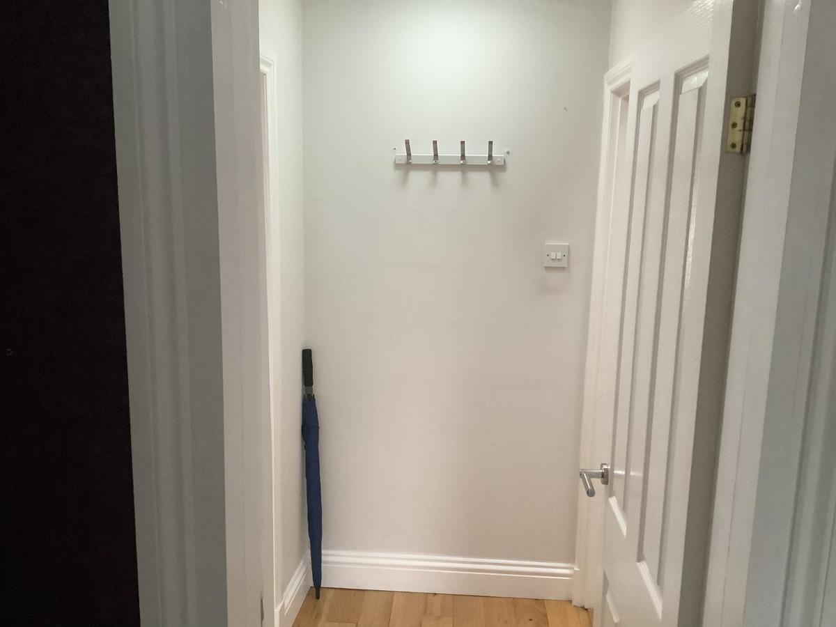 Cheerful One Bedroom Cottage With Parking Space. Glasgow Ngoại thất bức ảnh