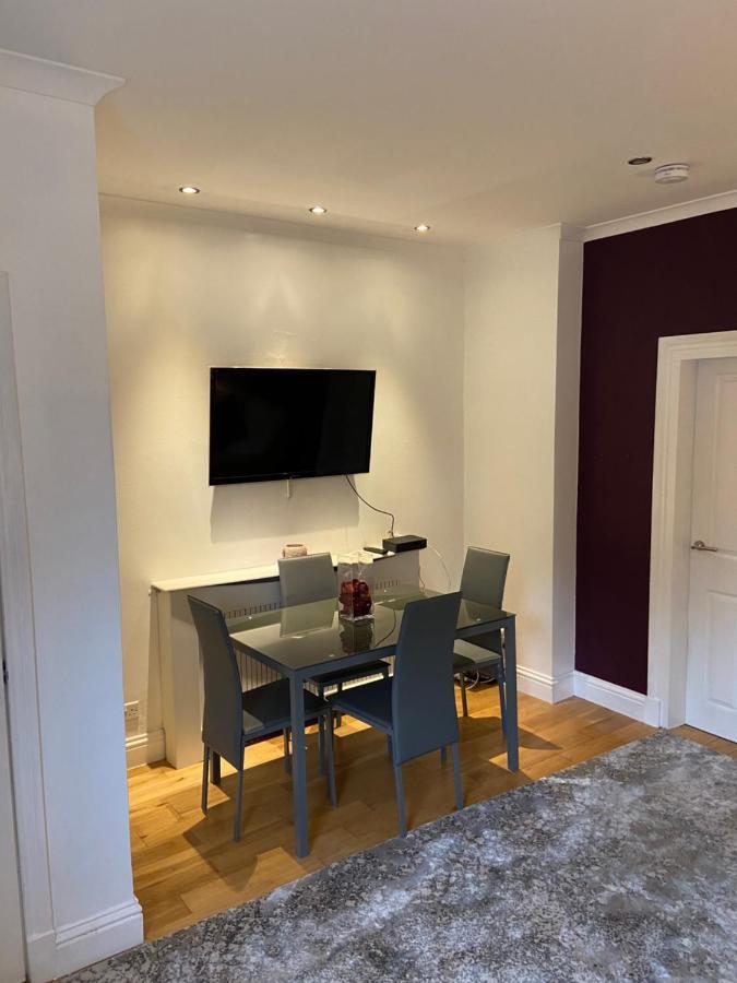 Cheerful One Bedroom Cottage With Parking Space. Glasgow Ngoại thất bức ảnh